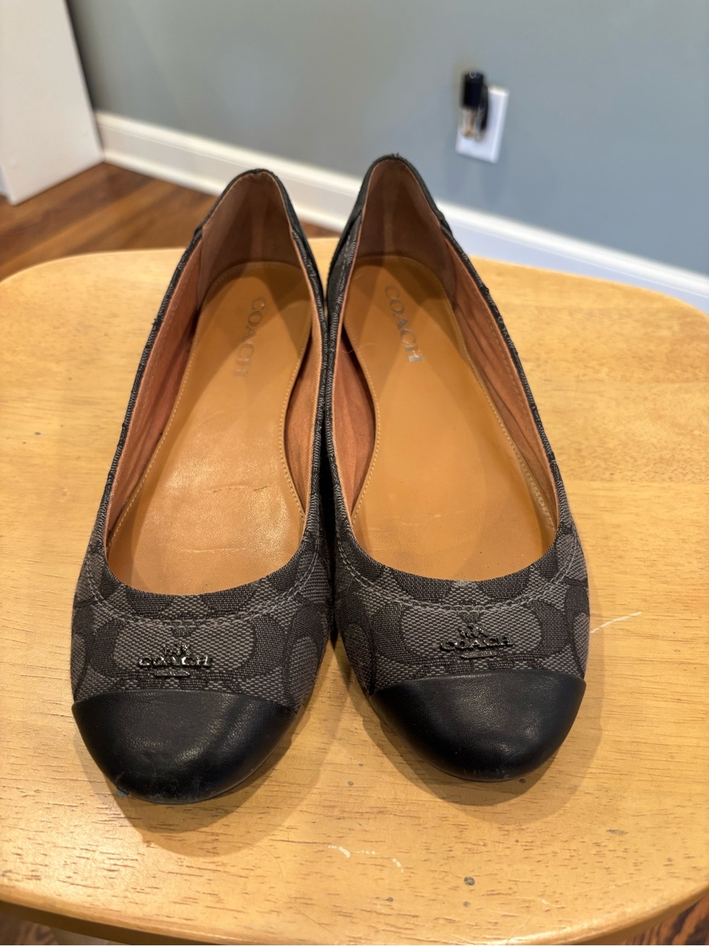 COACH Chelsea Black Smoke Signature Ballet Flats Size 8